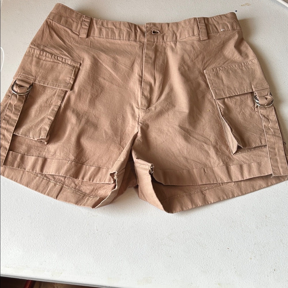Women's Tan Cargo Shorts